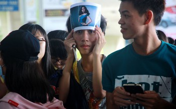 Fan Việt thẫn thờ vì 'đón hụt' Katy Perry