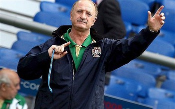 Scolari cho cầu thủ xem sách báo khiêu dâm để Brazil vô địch World Cup 2002?