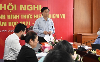 Thứ trưởng Bộ GD-ĐT ‘truy bài’ hiệu trưởng chuẩn bị dạy học tự chọn ở lớp 10