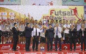 Futsal kịch tính đến phút chót