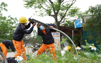 Tuổi trẻ điện lực Quảng Trị chung tay thắp sáng đường quê