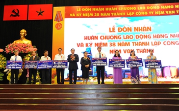 Nệm Vạn Thành trao hơn 2 tỉ đồng ủng hộ Quỹ vì người nghèo