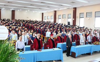 Trường ĐH Công nghệ Sài Gòn trao bằng tốt nghiệp năm 2019