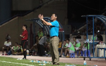 ‘Cầu thủ Quảng Ninh không bẻ gãy chân ghế HLV Đinh Cao Nghĩa’