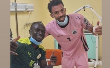 Sao Liverpool Sadio Mane nhập viện khẩn vì sốc do va chạm vào đầu