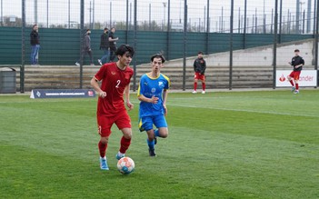 U.17 Việt Nam chia tay nước Đức bằng chiến thắng 6 sao trước Monchengladbach