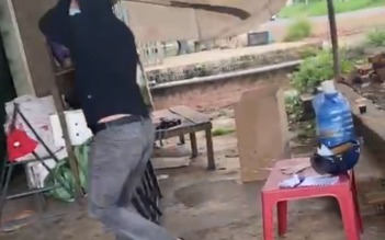 Đắk Lắk: Kinh hãi nam thanh niên bịt mặt lao vào vựa sầu riêng chém người