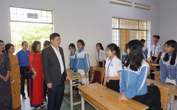 Đắk Lắk: Hơn 2.000 học sinh THPT vắng mặt trong ngày đầu trở lại trường