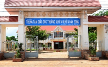 Tạm đình chỉ công tác một giám đốc Trung tâm giáo dục thường xuyên