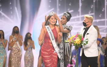 Miss Universe và những khoảnh khắc 'gây sốt' mạng xã hội