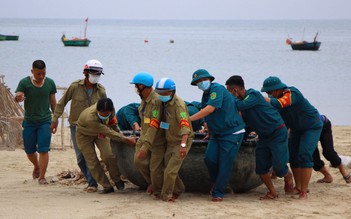 Đà Nẵng: Di dời các tàu kinh doanh xăng dầu ra khỏi âu thuyền tránh bão Noru