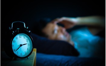 Làm sao để thôi giật mình tỉnh giấc mỗi đêm?