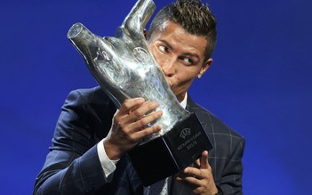 Ronaldo qua mặt Bale và Griezmann, giành danh hiệu Cầu thủ xuất sắc nhất châu Âu