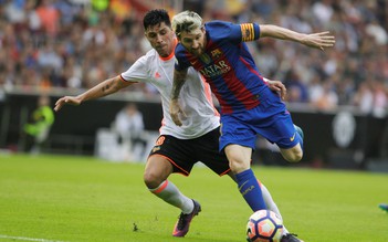 Messi lập cú đúp, Barcelona nhọc nhằn giành 3 điểm trên sân Valencia