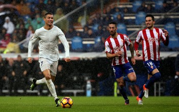 Ronaldo lập cú đúp, Real Madrid có 3 điểm đầy may mắn trước Sporting Gijon