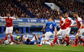 Thua Everton, Arsenal lỡ cơ hội chiếm ưu thế trong cuộc đua top 4 Premier League
