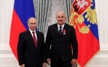 Tổng thống Nga trao tặng Huân chương Alexander Nevsky cho HLV Cherchesov