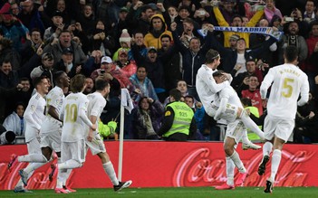 Kết quả bóng đá Real Madrid 2-0 Barcelona: Messi chìm nghỉm ở Bernabeu