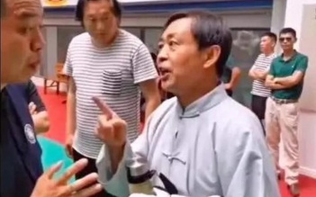 Bậc thầy võ thuật Trung Quốc bị đánh bất tỉnh vẫn nhận tiền “khủng”