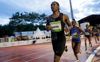 Nữ hoàng chạy 800 m thế giới, Caster Semenya thua kiện vụ nữ mạnh… như nam