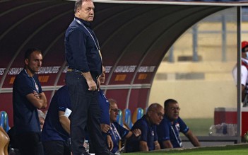 Vòng loại World Cup 2022: HLV Advocaat từ chức tuyển Iraq sau 6 trận