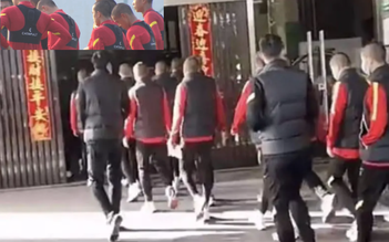 Tuyển trẻ Trung Quốc 'xuống tóc', học theo đội bóng Thiếu Lâm