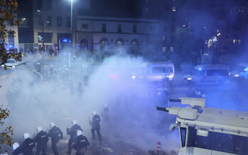 CĐV Ma Rốc và Pháp bạo loạn sau bán kết World Cup 2022, 1 người thiệt mạng