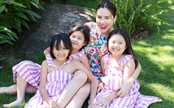 Hoa hậu Quý bà Phương Lê hạnh phúc bên ba cô con gái xinh đẹp