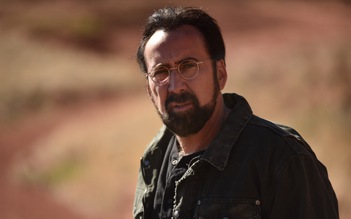 Nicolas Cage đóng phim báo động nạn quay lén qua gương khách sạn