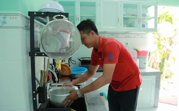 Người dân huyện Tân Phú Đông – Tiền Giang đón nước sạch đến nhà