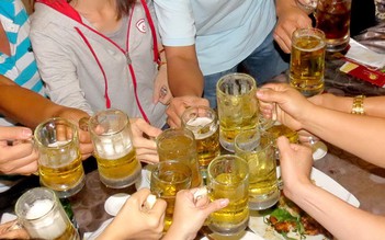 Làm sao để vẫn vui với bạn bè mà không dính đến rượu bia?