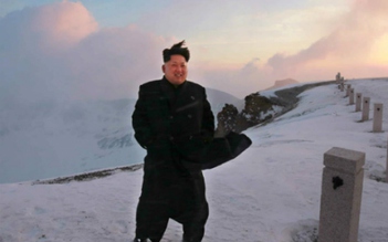 Ông Kim Jong-un leo ngọn núi cao nhất Triều Tiên