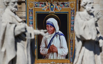 [Chùm ảnh]: Lễ phong thánh Mẹ Teresa