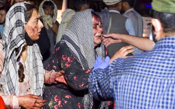 IS đánh bom Kabul: Mỹ tổn thất nhiều nhất kể từ 2011, tang thương bao trùm