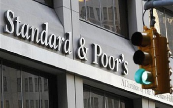 Standard & Poor's 'đánh rớt' Nga khỏi bảng xếp hạng mức tín nhiệm đầu tư