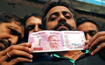 Ấn Độ thừa nhận đổi tiền làm kinh tế tổn thương