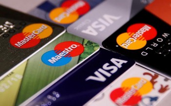 Dân Mỹ đột ngột vỡ nợ thẻ tín dụng