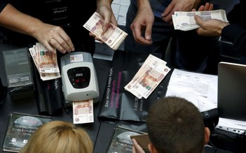 Rúp Nga tìm cách cạnh tranh với đô la Mỹ