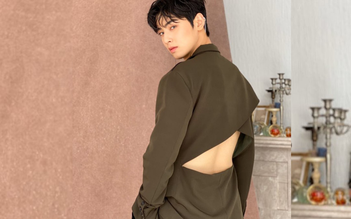 Nam thần “True Beauty” - Cha Eun Woo mặc váy vẫn khiến người hâm mộ phát cuồng