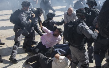 Đụng độ nghiêm trọng giữa cảnh sát Israel và tín đồ Hồi giáo tại địa điểm linh thiêng ở Jerusalem