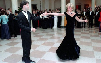6,7 tỉ đồng cho bộ trang phục nổi tiếng của cố công nương Diana