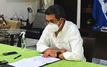 Tổng thống Honduras phải thở oxy vì bệnh Covid-19 trở nặng
