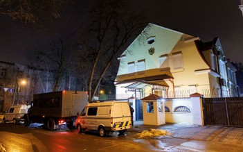 Nga sơ tán nhân viên ngoại giao khỏi Ukraine