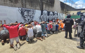 Bạo động tại nhà tù Ecuador, 44 người chết, 108 tù nhân trốn trại