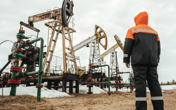 EU vấp phải bế tắc trong việc áp trần giá dầu Nga