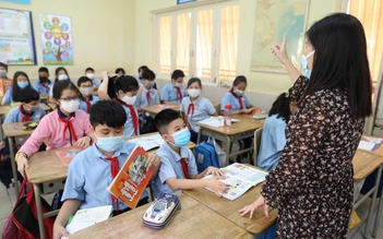 Tin tức giáo dục đặc biệt 11.8: Cho tuyển hàng chục ngàn giáo viên, vẫn lo!