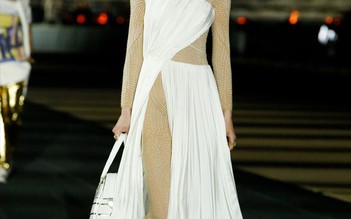 Hình ảnh nữ thần Hy Lạp được tái hiện qua bộ sưu tập Dior Cruise 2022