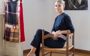 Tôn chiều cao siêu đỉnh cho cô nàng nấm lùn với trang phục mùa Đông 2022