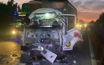 Tai nạn trên QL1: Xe tải tông đuôi xe đầu kéo làm 2 người thương vong