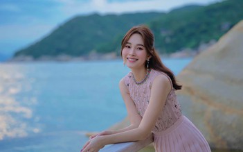 Nhan sắc đời thường của Hoa hậu Đặng Thu Thảo tiếp tục 'gây sốt'